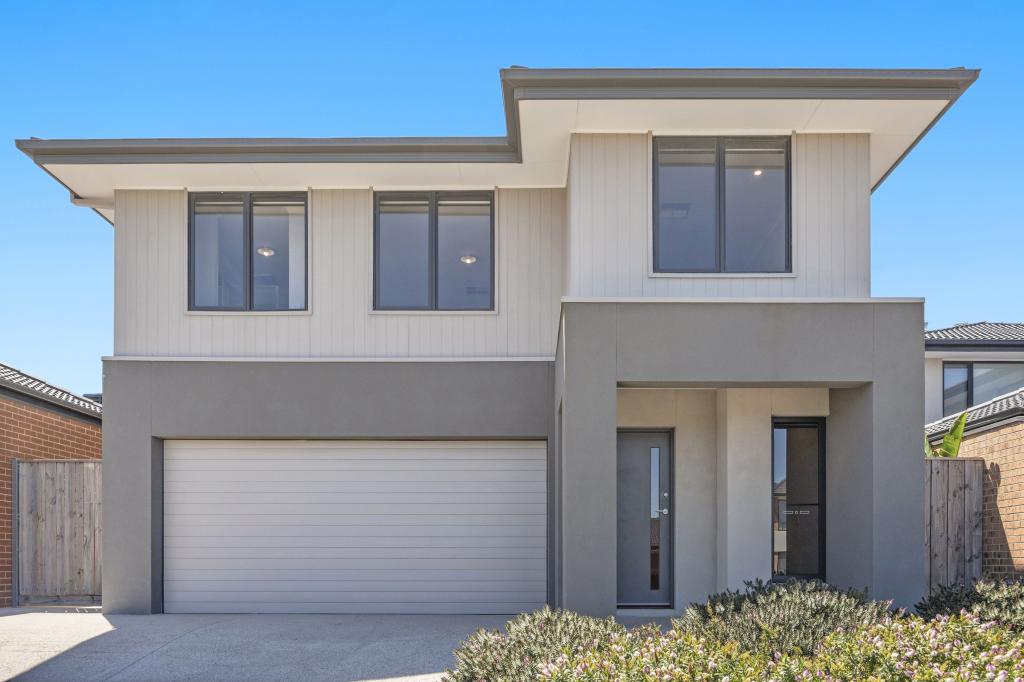 16 TREETON DR, WOLLERT, VIC 3750