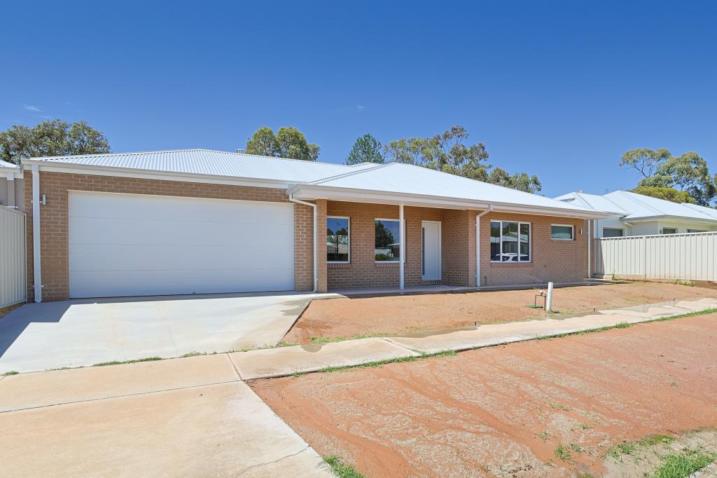 71 RONALD ST, ROBINVALE, VIC 3549