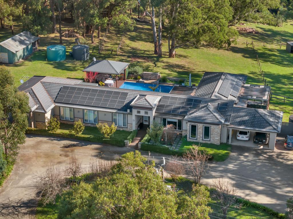 18 Hoyles Rd, Pakenham Upper, VIC 3810