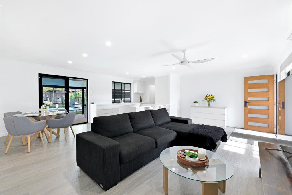 18 Trevor Dr, Coombabah, QLD 4216