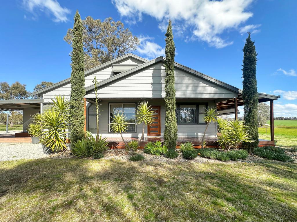 275 River Rd, Goomalibee, VIC 3673