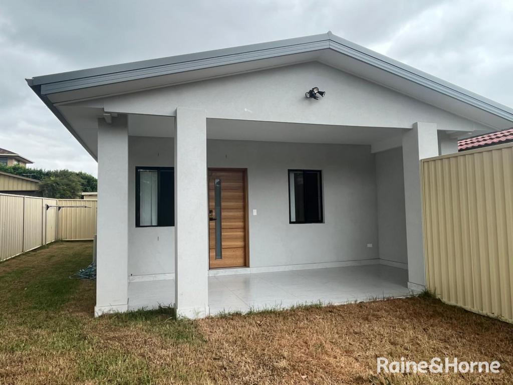 2a Moorhen St, Ingleburn, NSW 2565