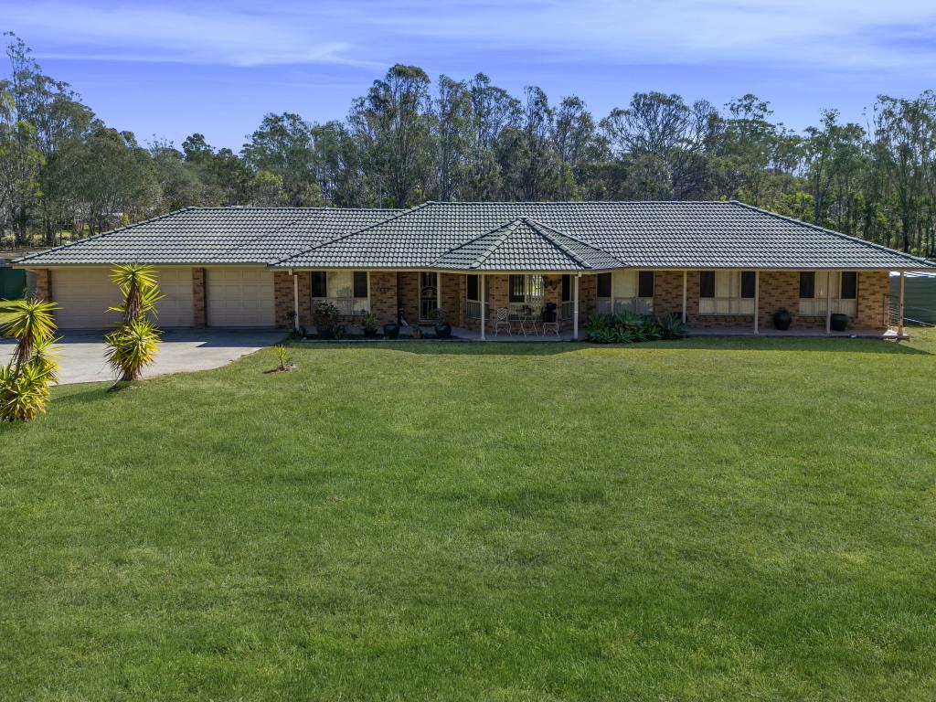 8 Findley Rd, Bringelly, NSW 2556