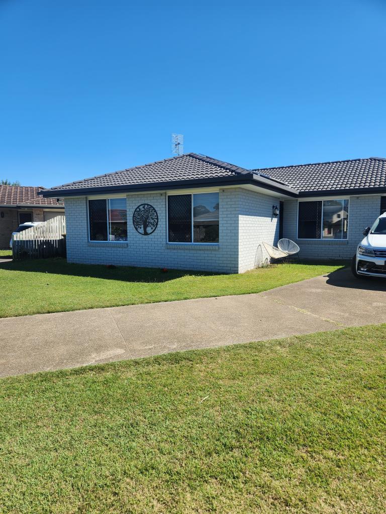 11 Wyuna Ct, Urangan, QLD 4655