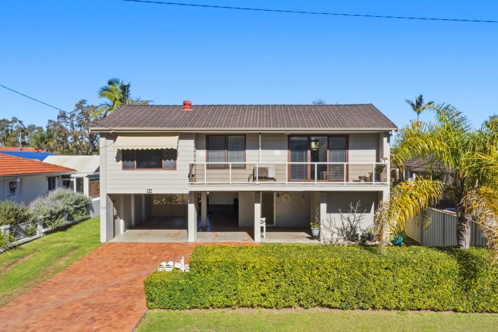 24 BEACHFRONT PDE, ST HUBERTS ISLAND, NSW 2257