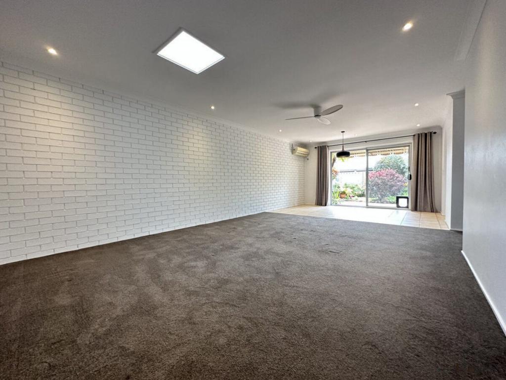 1/9 Crimson Ct, Miami, QLD 4220