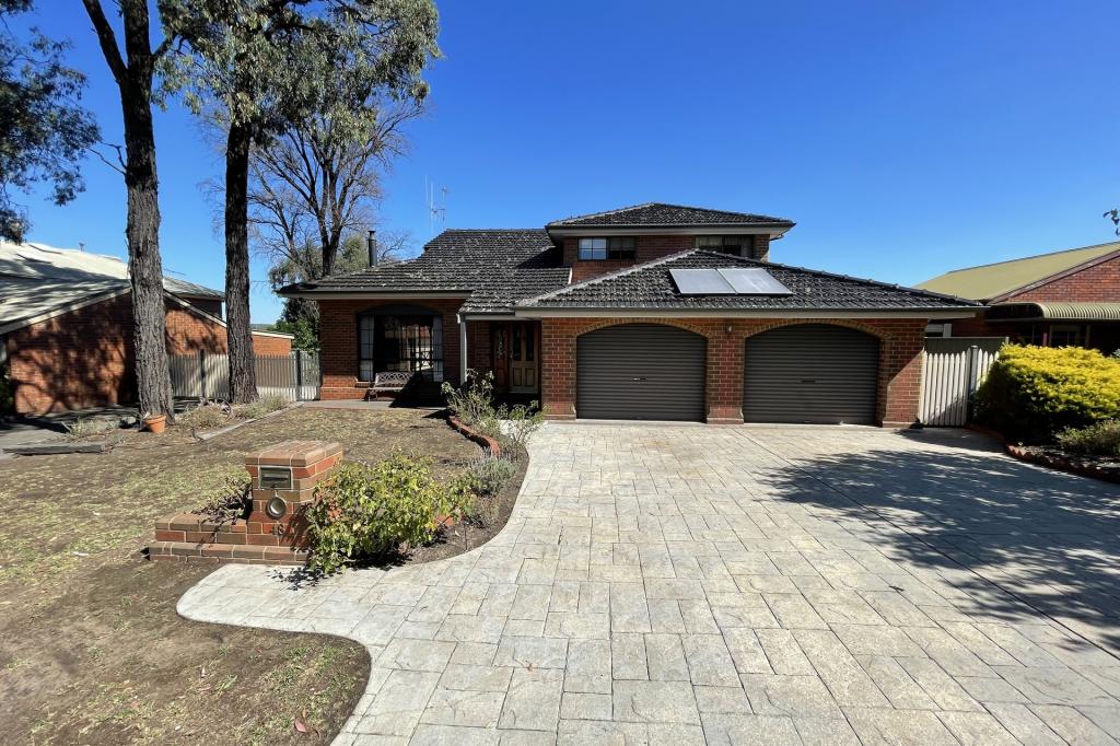 48 Akoonah Dr, Golden Square, VIC 3555