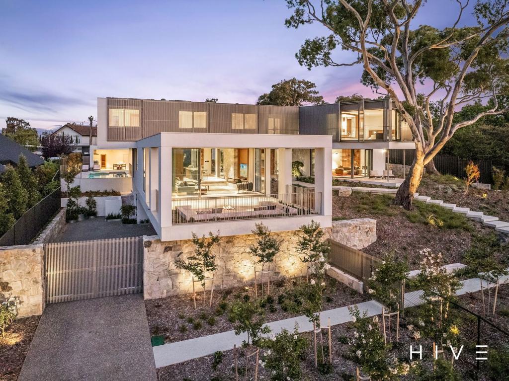5 Northcote Cres, Deakin, ACT 2600