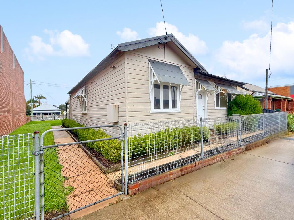 147 Brunker Rd, Adamstown, NSW 2289