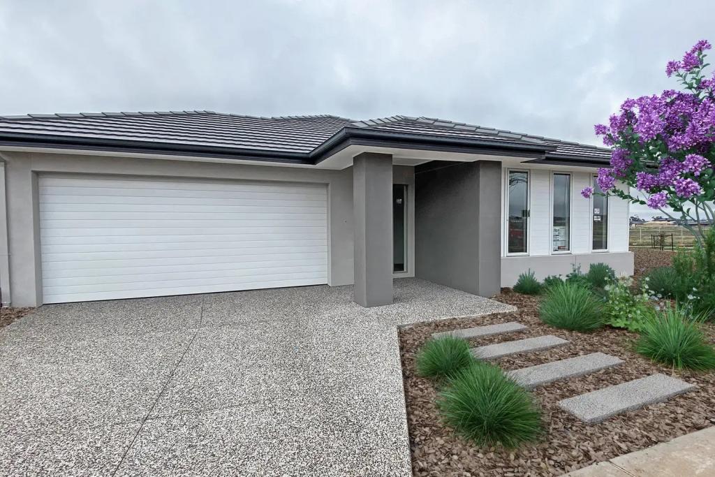 4 Wafer Rd, Manor Lakes, VIC 3024