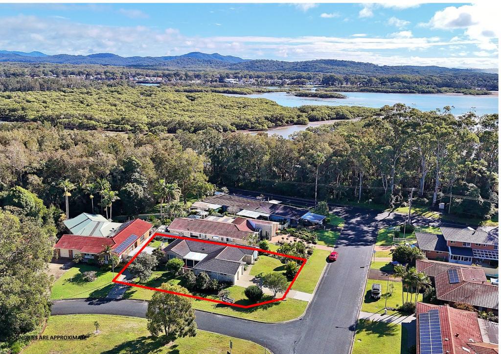 5 SCARBOROUGH WAY, DUNBOGAN, NSW 2443