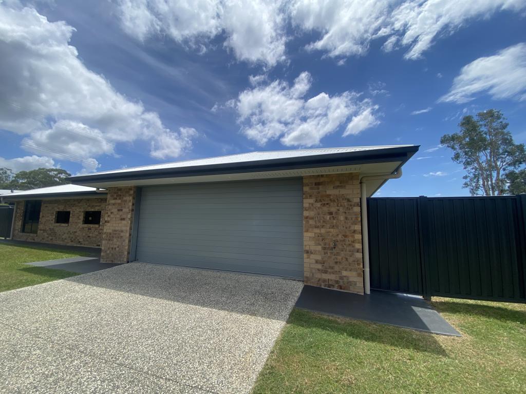 33 Investigator Ave, Cooloola Cove, QLD 4580