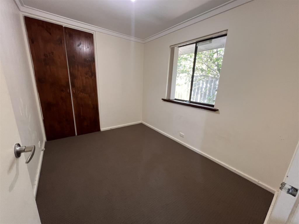 2/135 YALE RD, THORNLIE, WA 6108