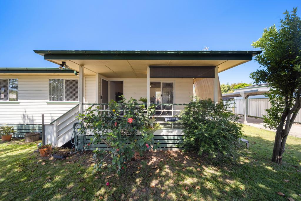 6 Neil St, Southside, QLD 4570