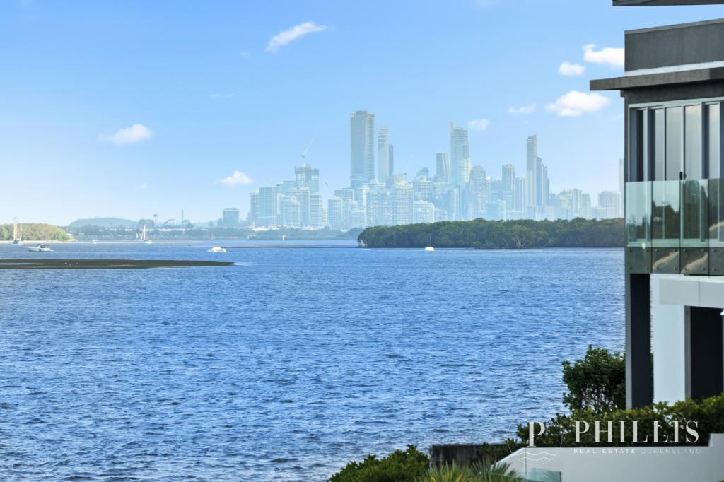 48 King Charles Dr, Paradise Point, QLD 4216