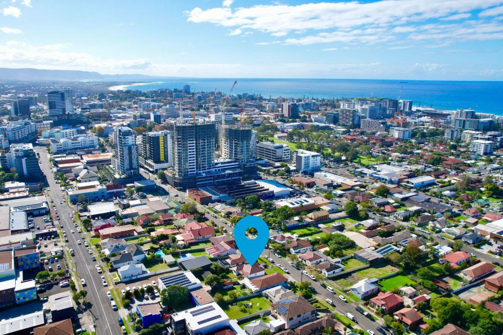 64 ATCHISON ST, WOLLONGONG, NSW 2500
