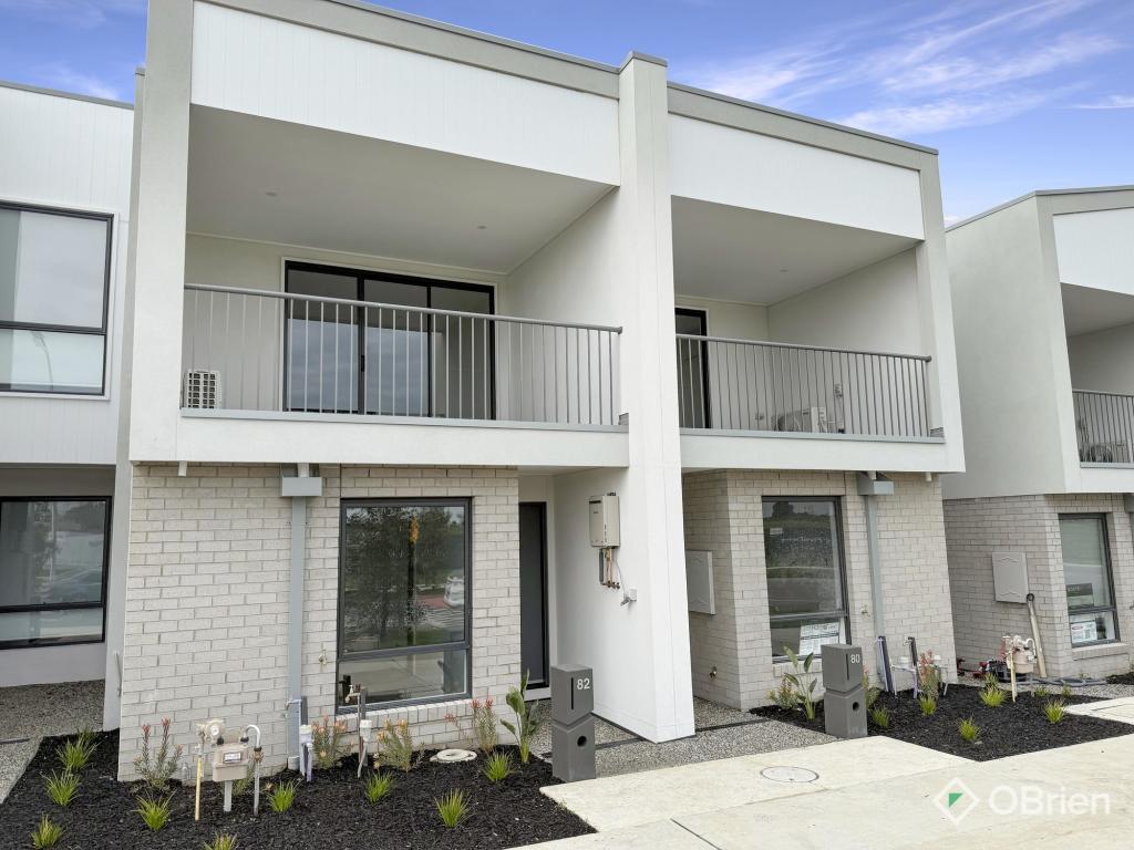 82 Wild Goose Way, Clyde North, VIC 3978