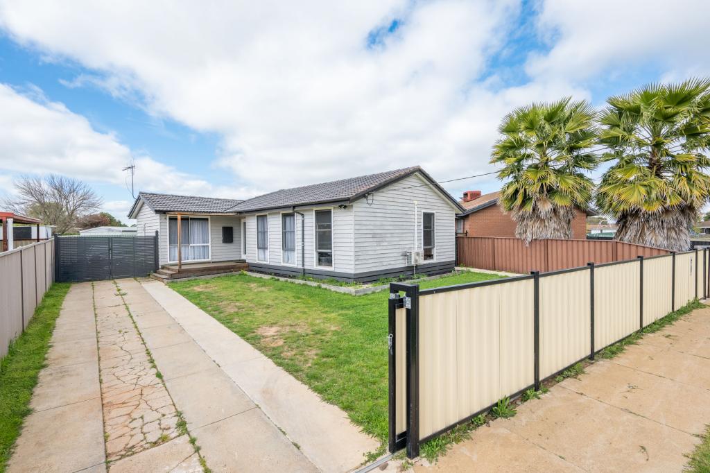 2 SURREY CT, SHEPPARTON, VIC 3630