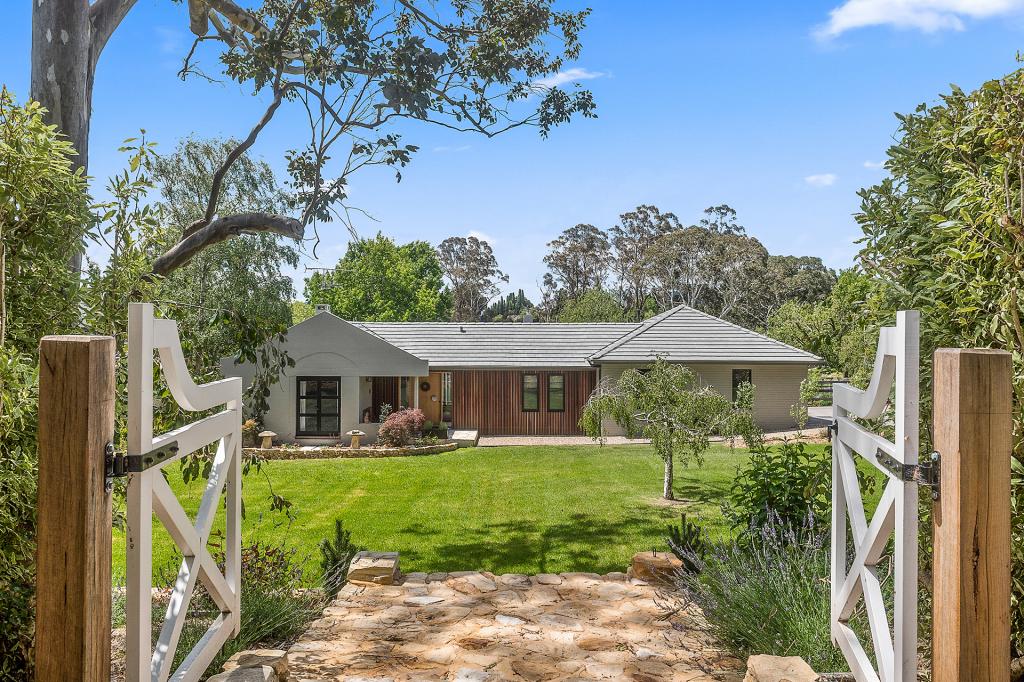 72 Burradoo Rd, Burradoo, NSW 2576