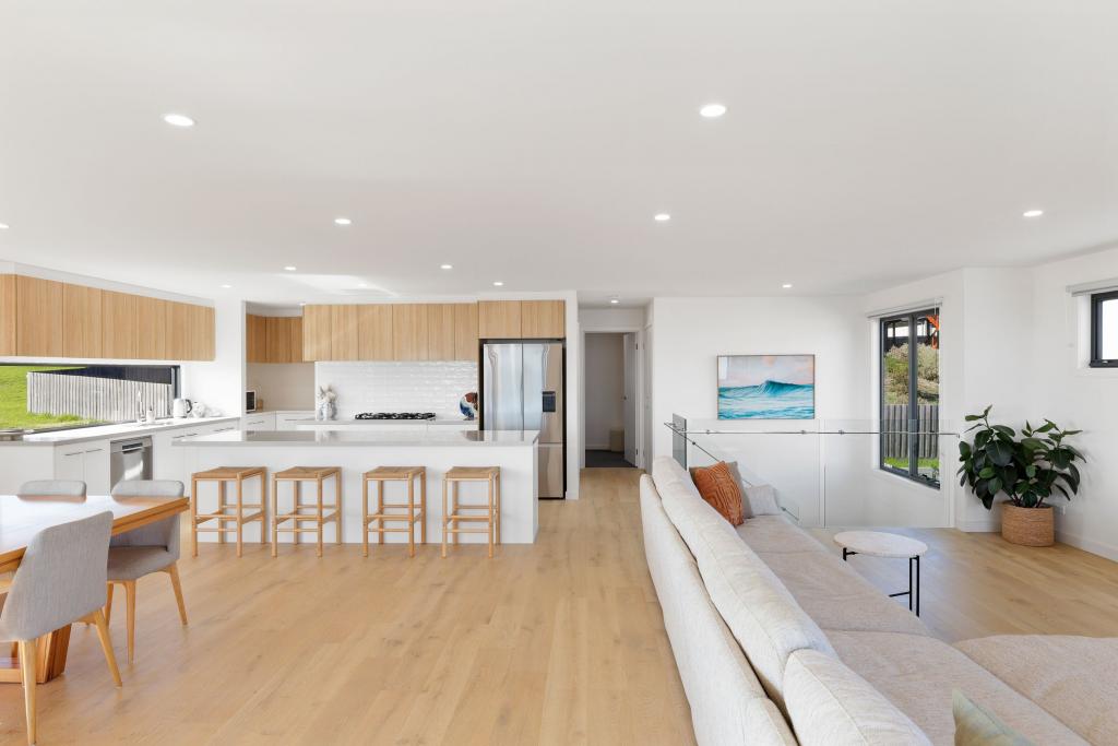 16 Mako Dr, San Remo, VIC 3925