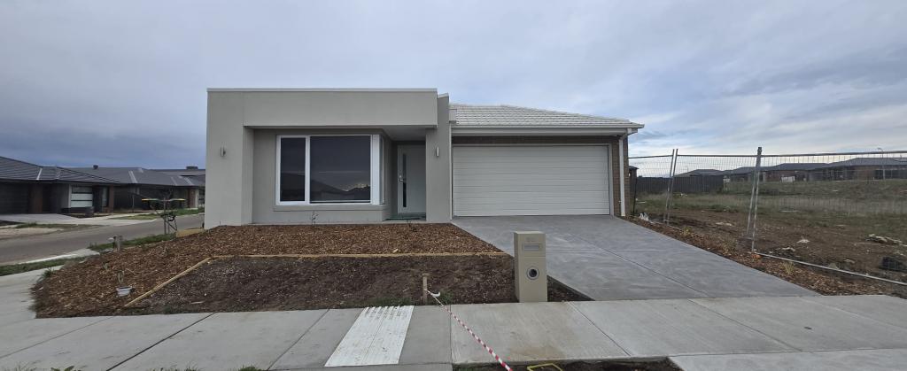 50 Skylark Dr, Winter Valley, VIC 3358