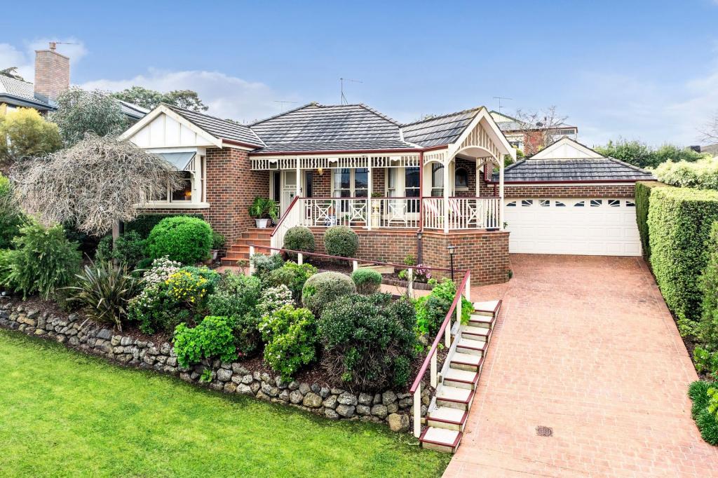 12 Triumph Ct, Highton, VIC 3216