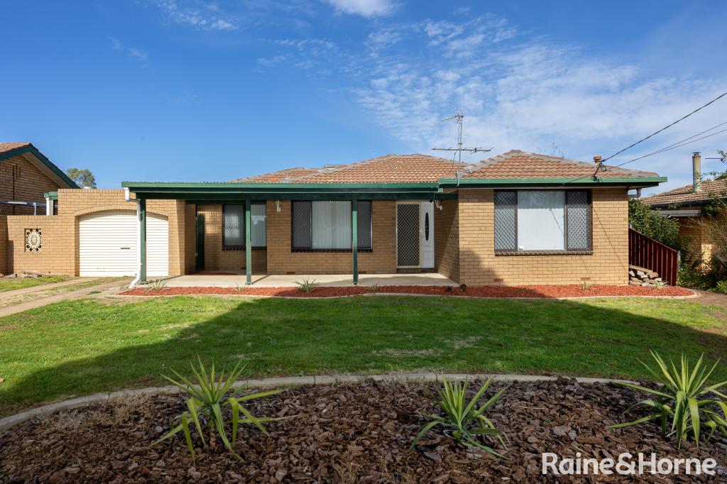 242 Fernleigh Rd, Ashmont, NSW 2650