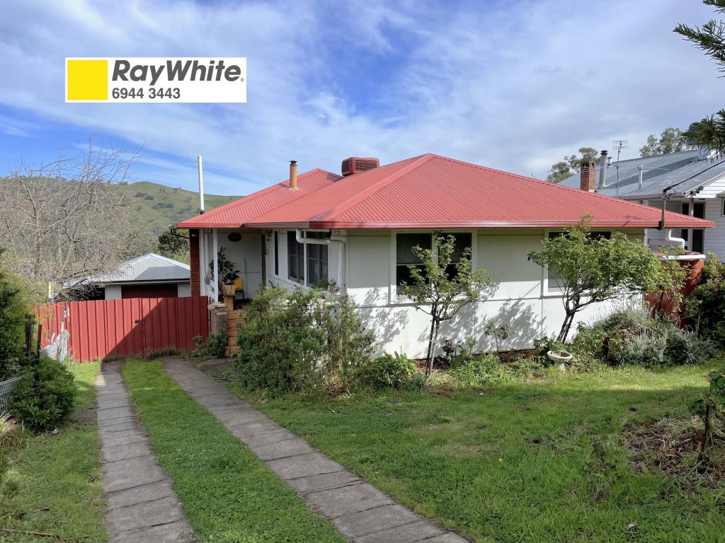 24 Tor St, Gundagai, NSW 2722