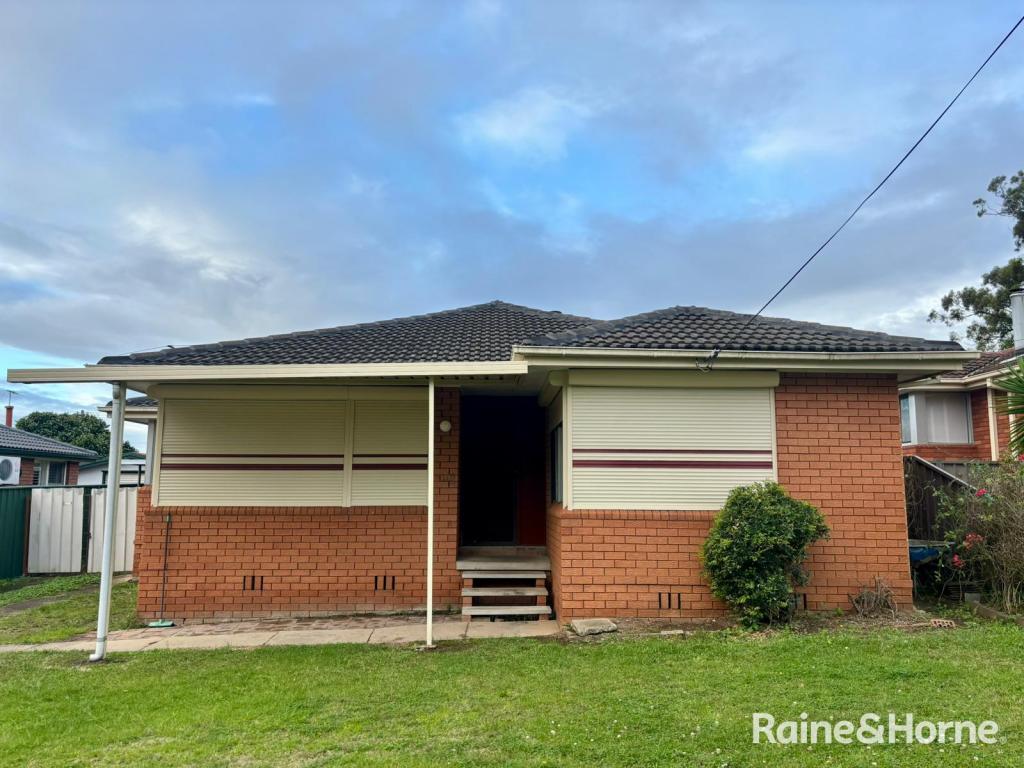 42 Kingsclare St, Leumeah, NSW 2560