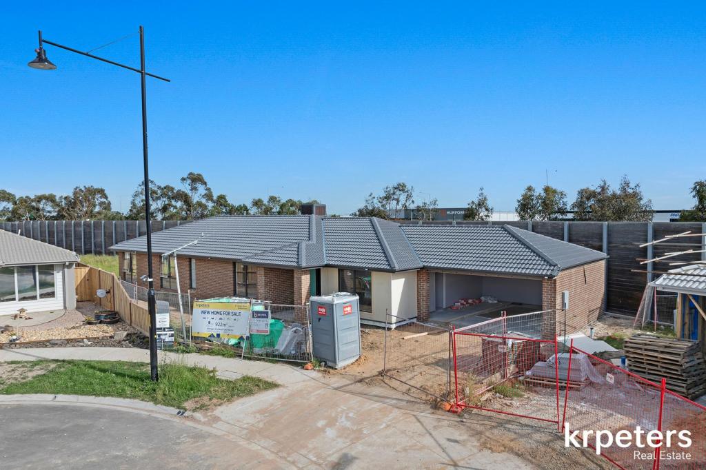 5 TOMER PL, PAKENHAM, VIC 3810