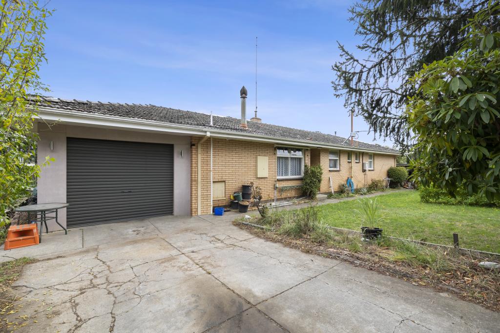 1 Ditchfield Rd, Brown Hill, VIC 3350