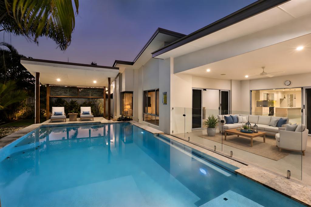 18 Hartley Cres, Pelican Waters, QLD 4551
