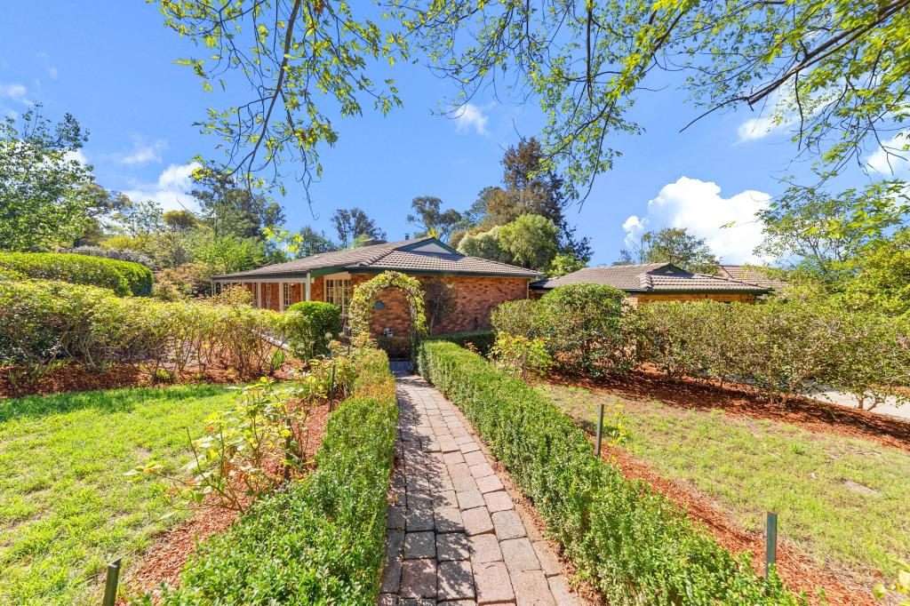 6 Mainoru Pl, Hawker, ACT 2614