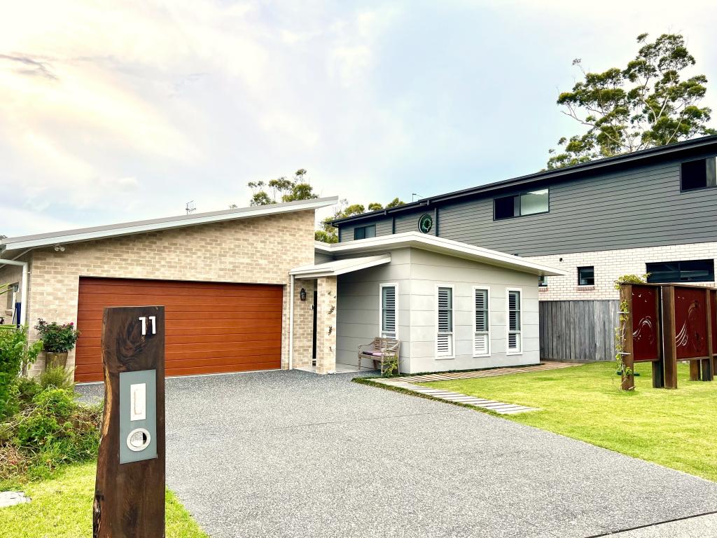 11 Reef Cct, Blueys Beach, NSW 2428