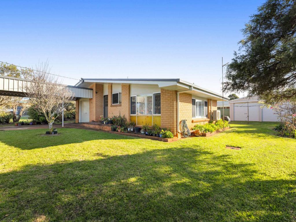 27 Wyalla St, Newtown, QLD 4350