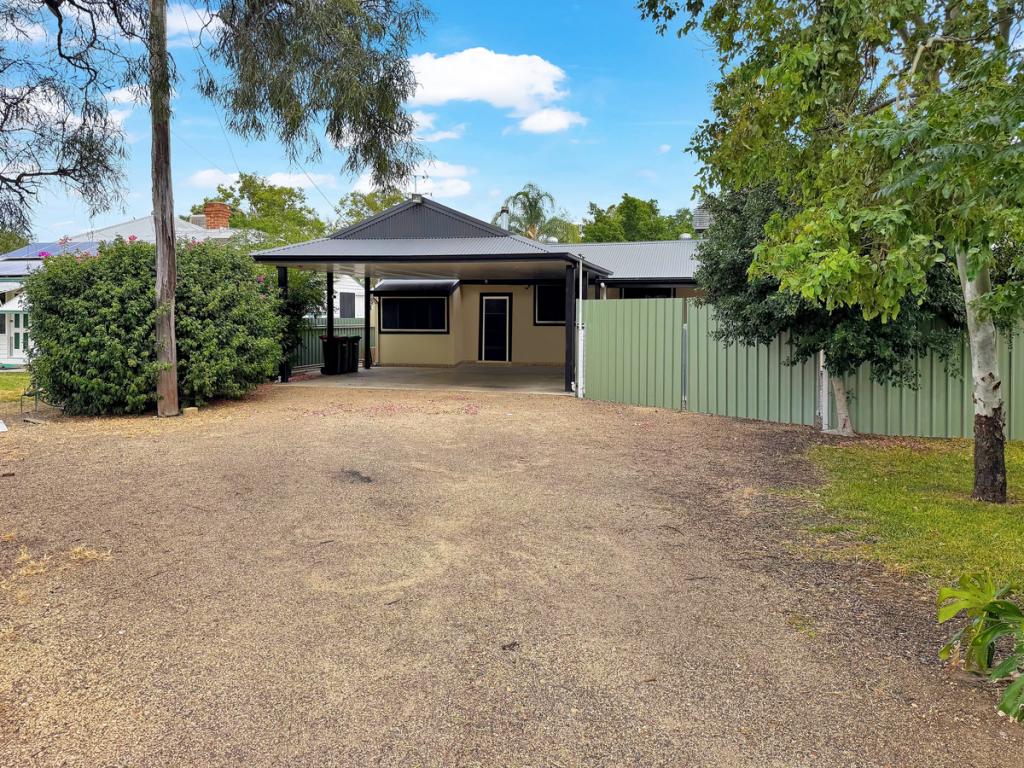 13 Wattle Cres, Moree, NSW 2400
