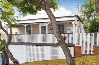 146 KENNIGO ST, SPRING HILL, QLD 4000