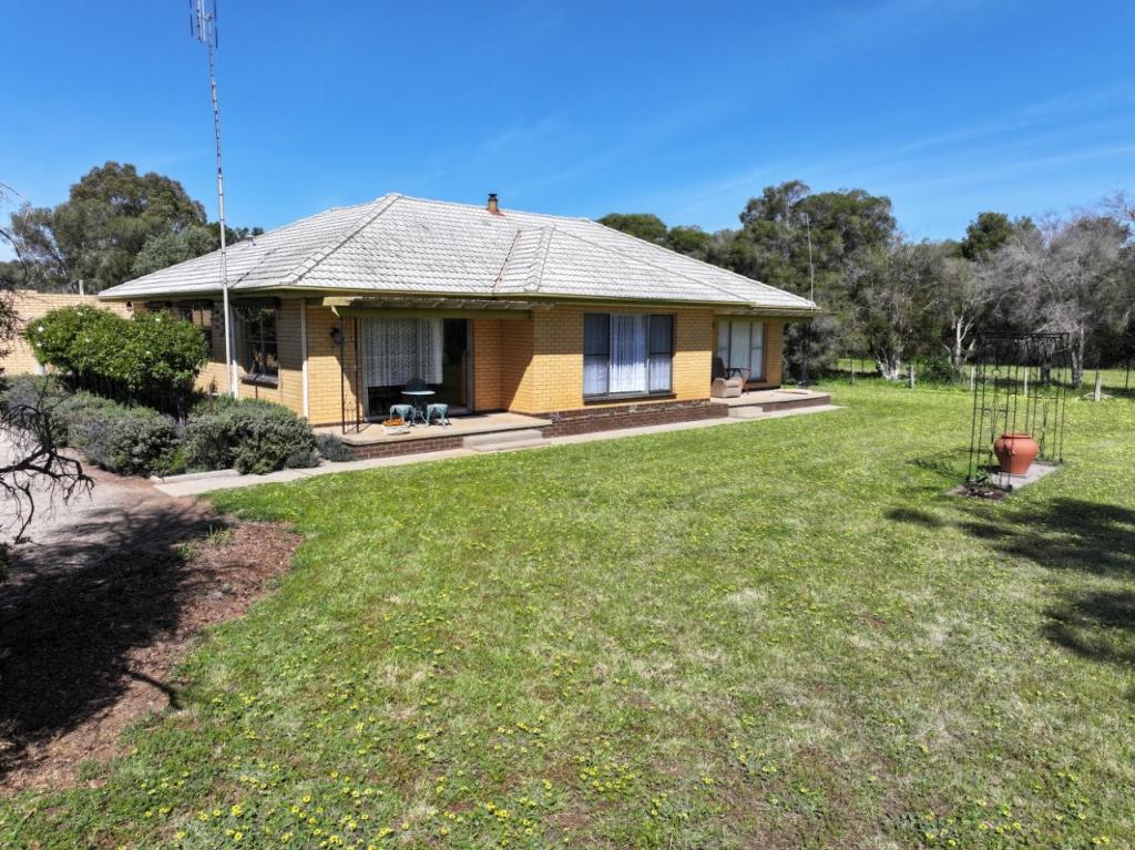 1214 Mologa-Durham Ox Rd, Yarrawalla, VIC 3575