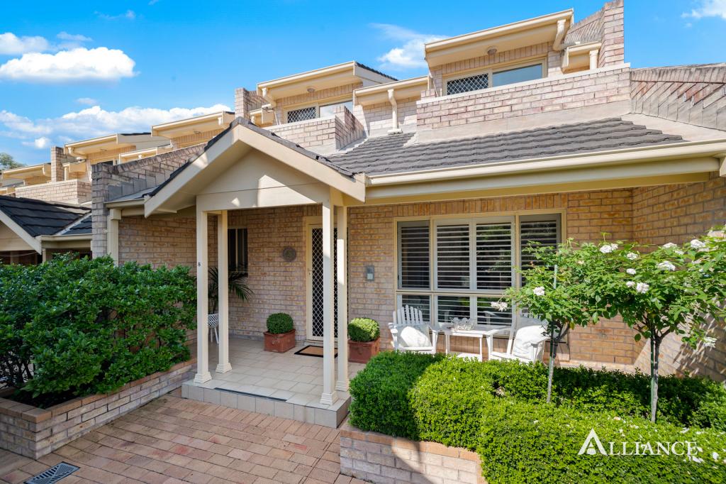 8/837 Henry Lawson Dr, Picnic Point, NSW 2213