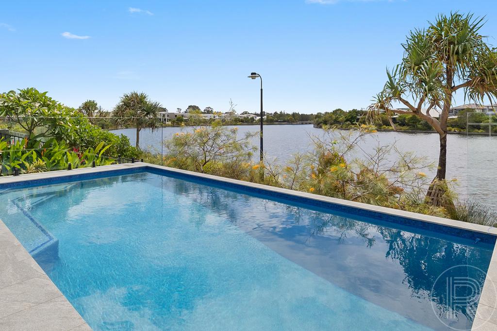 15 Tamborine Cl, Mountain Creek, QLD 4557