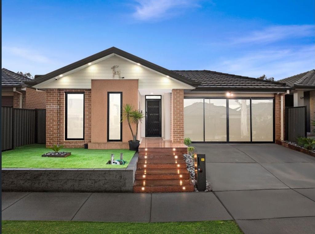 37 Ben Loman Cct, Craigieburn, VIC 3064