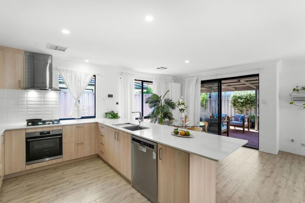 6 Santarosa Way, Stirling, WA 6021