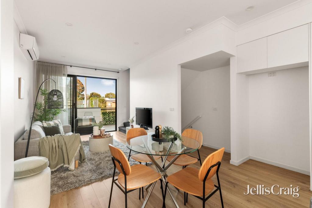 2/153A ALBERT ST, PRESTON, VIC 3072