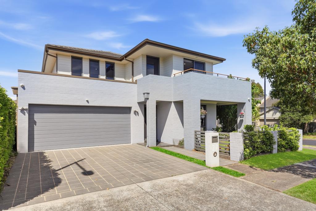 27 Maiden St, Ropes Crossing, NSW 2760