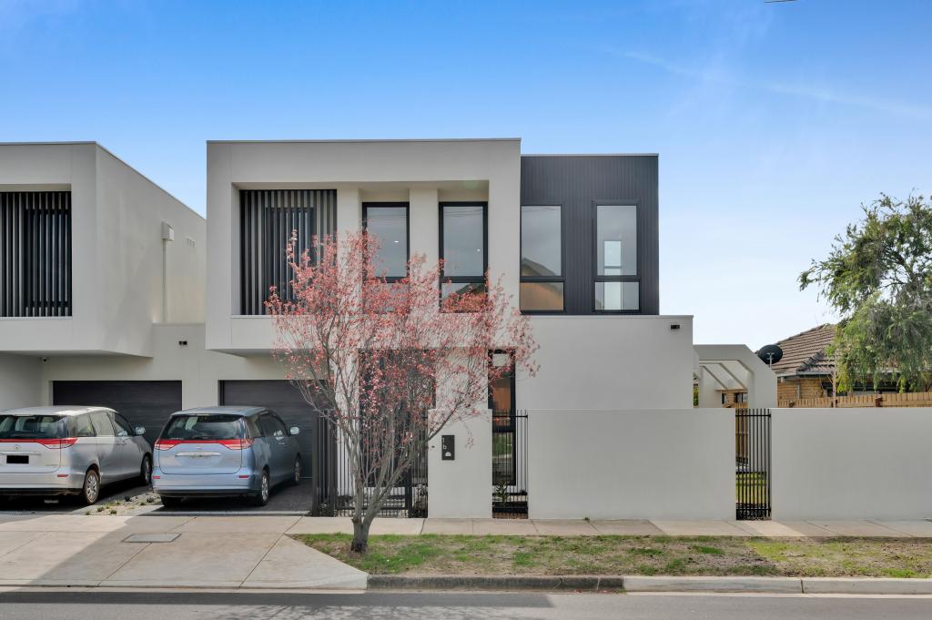 1B NORMANBY RD, BENTLEIGH EAST, VIC 3165