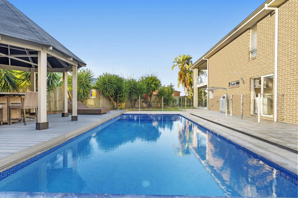 10 Saint Ives Ct, Redland Bay, QLD 4165