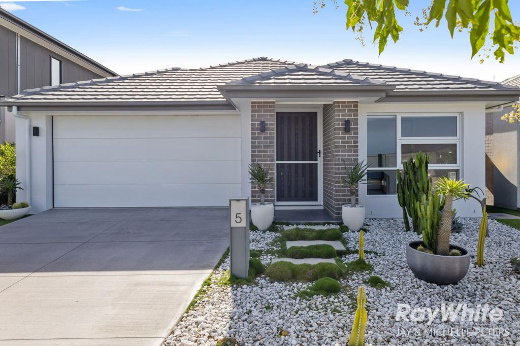 5 Preston St, Newport, QLD 4020