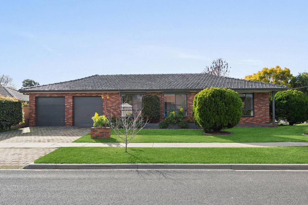 12 Derrimut Rd, Epsom, VIC 3551