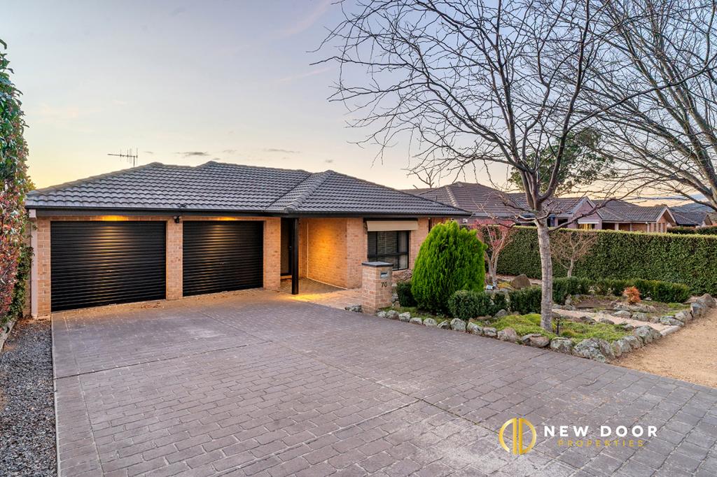 70 IAN POTTER CRES, GUNGAHLIN, ACT 2912