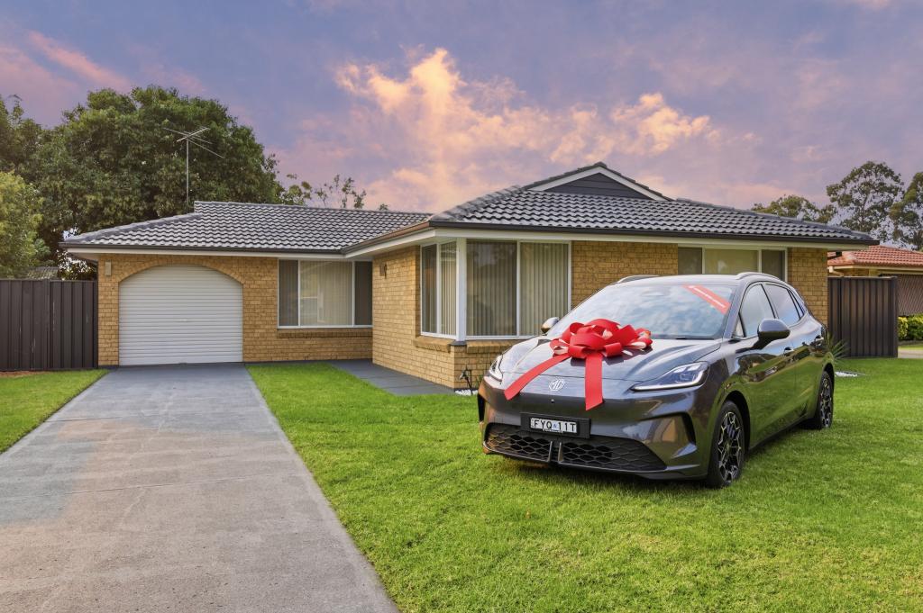 8 REEF ST, QUAKERS HILL, NSW 2763